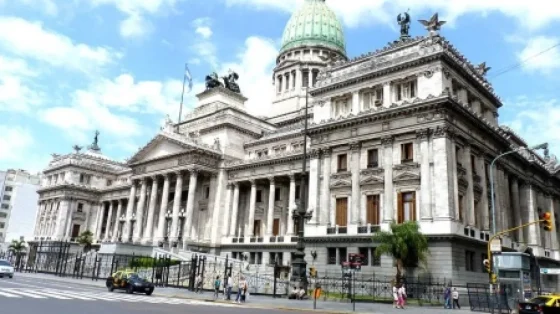 Los empleados del Congreso recibirán un aumento salarial del 28%