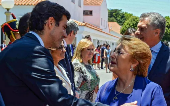 Juan Manuel Urtubey junto con la presidente de Chile, Mmichelle Bachelet