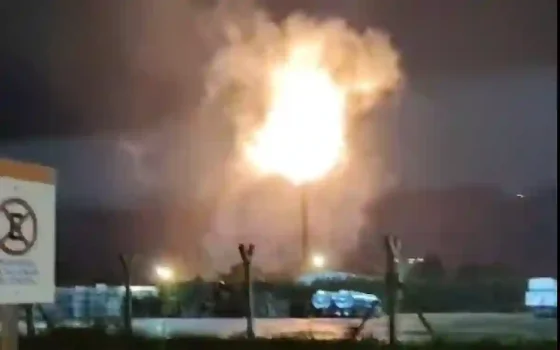 “Explosión” y vapor en la refinería de YPF de Ensenada