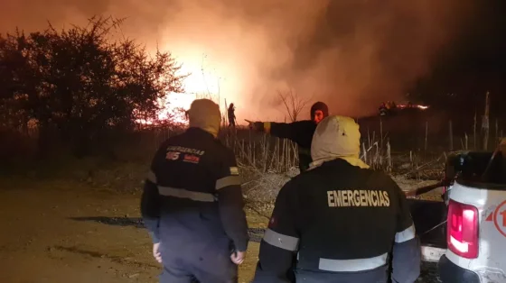 Más de 350 personas trabajaron para sofocar el incendio del fin de semana en zona sudeste