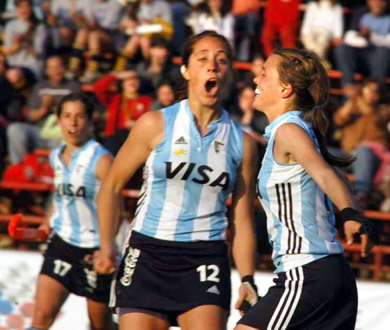 Dos “Leonas” darán en Salta una clínica de Hockey
