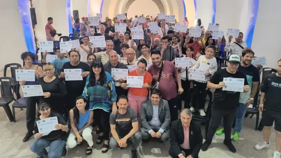 Más de 600 vecinos recibieron certificados de los cursos de la UNSa