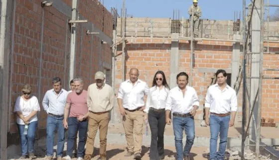 Sáenz supervisó el avance de la construcción del nuevo puesto de control en Salvador Mazza