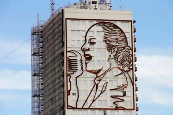 El Gobierno quiere demoler el edificio que tiene la imagen de Evita