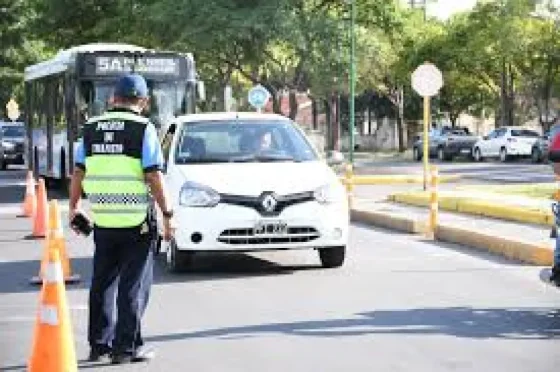 Refuerzan los controles de tránsito previo a la celebración de fin de año