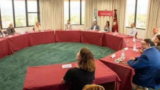 Sáenz se reunió con representantes del sector turístico, hotelero y gastronómico de Salta