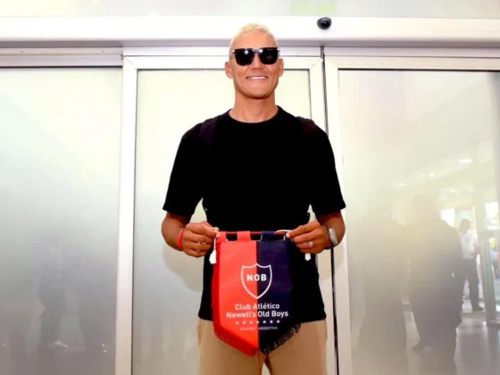 Keylor Navas aterrizó en Rosario para sumarse a Newell’s