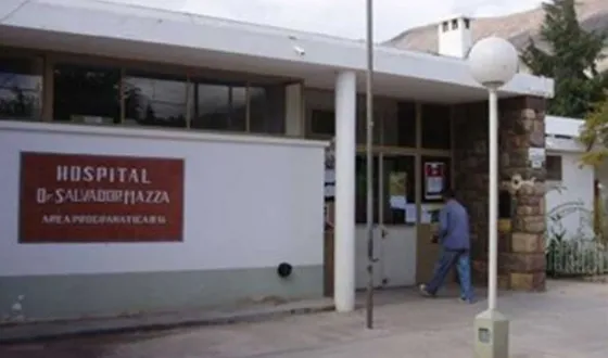 Creyó que era boliviana, le negó atención y la acusó de “querer todo gratis”