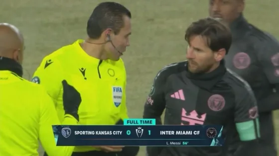 Sancionaron a un árbitro por pedirle un autógrafo a Messi tras un partido