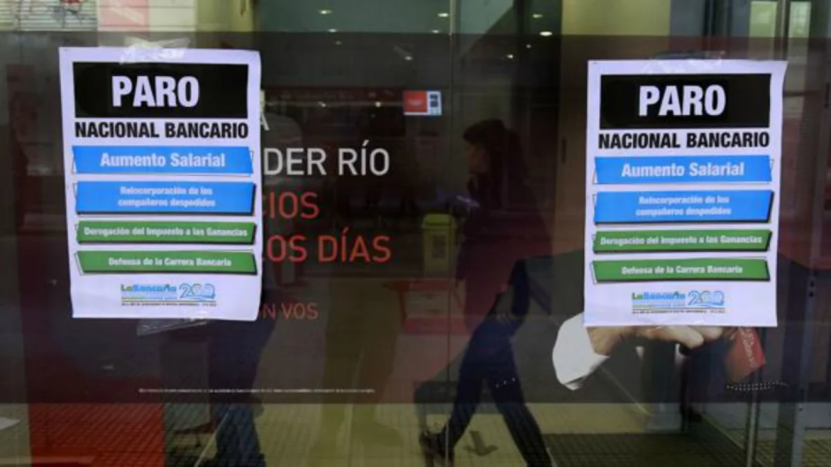 Hoy funcionan los bancos con normalidad