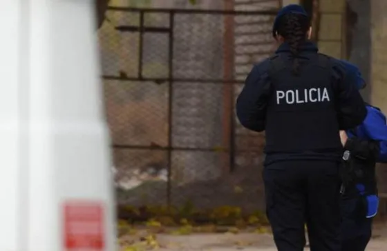 Dejó a su bebé con un nene para irse a bailar y cuando volvió estaba muerto