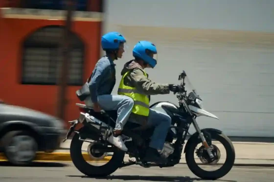 Aseguran que "en Salta hay cerca de 500 Uber Moto"