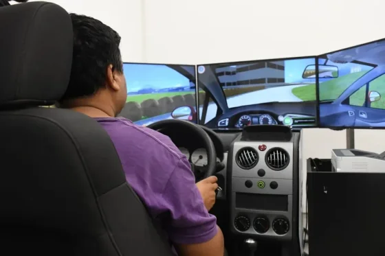 Inauguran el simulador para rendir el exámen de licencia de conducir en Libertad