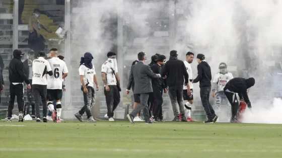 Dos hinchas murieron en una avalancha previo al Colo Colo vs Fortaleza
