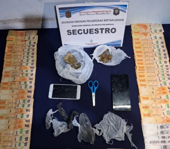 Secuestran 180 dosis de marihuana y detienen a dos personas