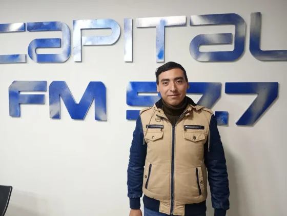 Velazquez: "Leiva es un músico excelente, pero no le hace bien a la política"