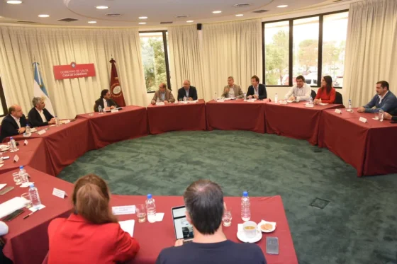 Sáenz se reunió con su gabinete provincial y fijaron prioridades