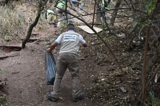 Realizaron tareas de limpiezas en el cerro San Bernardo