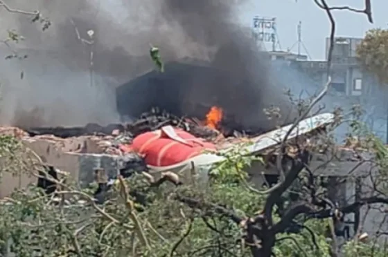 Tragedia aérea en India: se estrelló un avión con 242 personas a bordo