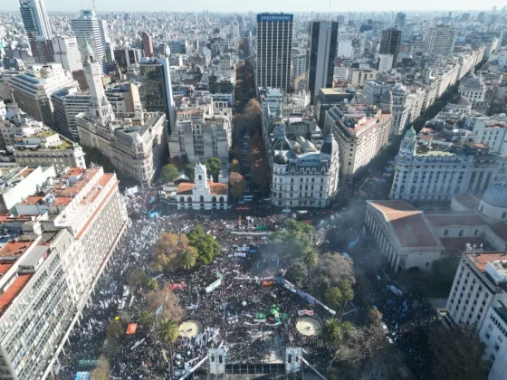 CFK dijo estar "tranquila" y le habló a la militancia: “vamos a volver"