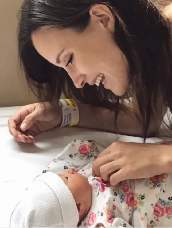 CUERPAZO a días de ser mamá