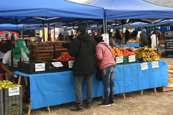 Vecinos de barrio Mosconi aprovecharon las ofertas en “El Mercado en tu Barrio”