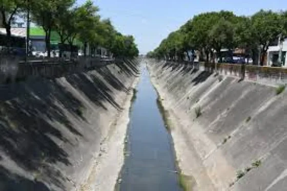 Antes de las lluvias, la Municipalidad ya lleva limpiados 50 canales pluviales