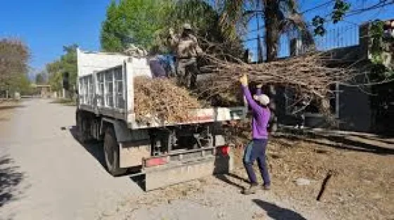 Amplio operativo de limpieza en los barrios de San Luis