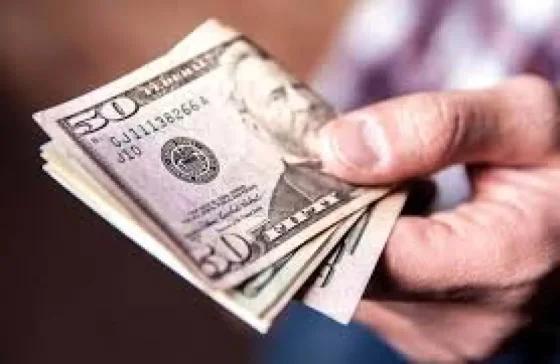 Argentina tiene los salarios en dólares más altos de la región