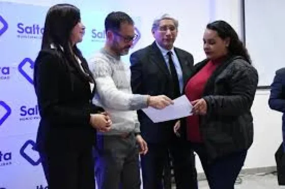 Más de 300 salteños recibieron sus certificados tras capacitarse en idiomas