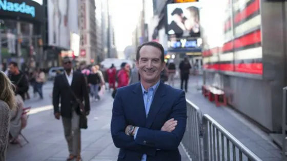 El economista David Bach da consejos sobre cómo ser millonario