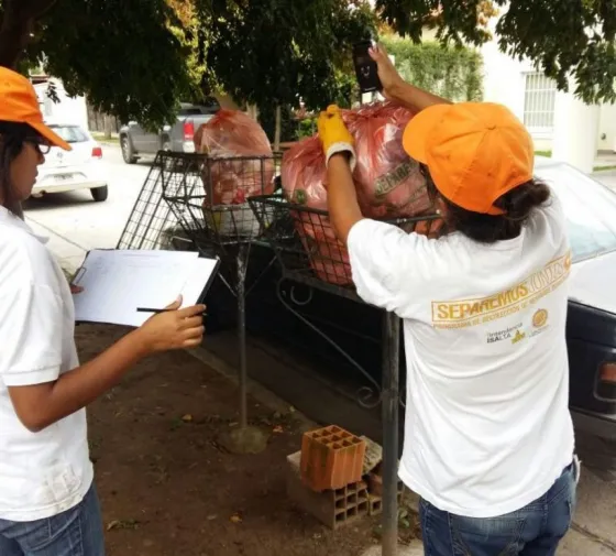 Realizarán un taller de reciclado de Separemos Juntos en escuelas