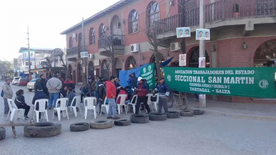 Paro en Salvador Mazza