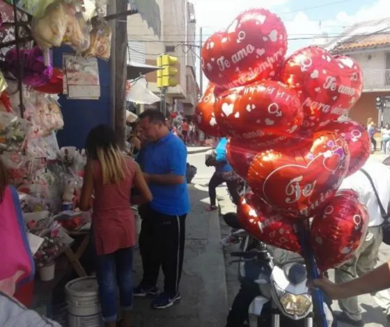 En el Día de San Valentín los regalos de salteños son los más variados