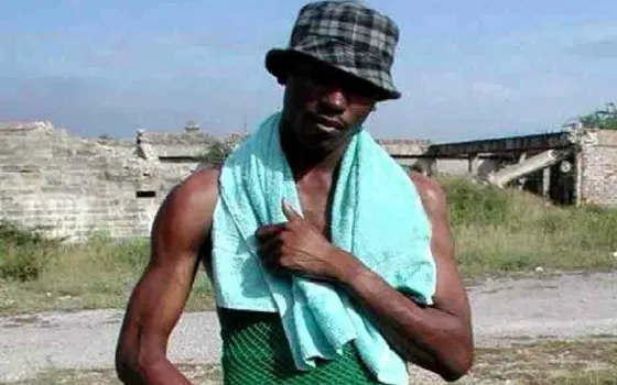 Prometían al “Negro de Whatsapp” en una fiesta erótica