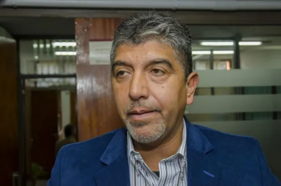 Alcalá denuncia que no aparece su lista en el voto electrónico