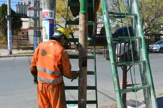Los partidos políticos tienen 48 horas para sacar carteles y limpiar pegatinas