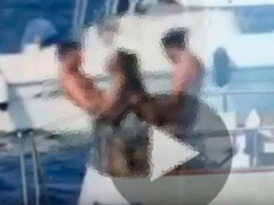Hicieron un trío sexual en un yate. Video