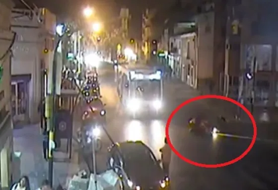 Se cayó SOLO de la moto. Video