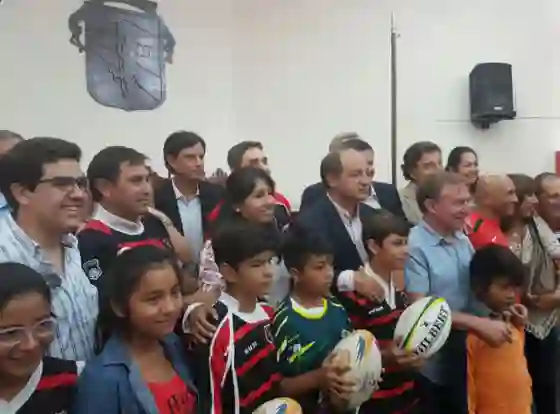 Firmaron un convenio para llevar el rugby a los barrios