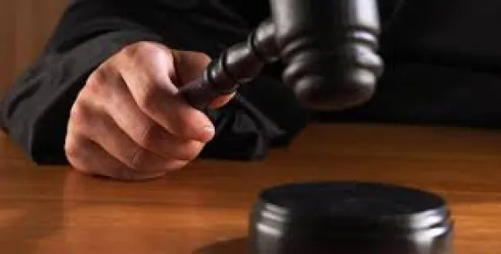 Condenan a un cerrillano por desnudarse ante menores en la calle