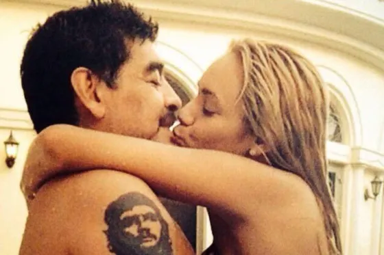 Maradona sería padre por sexta vez