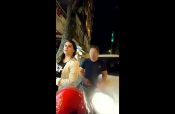 Transmitía en vivo por Facebook en plena avenida : Así terminó. Video