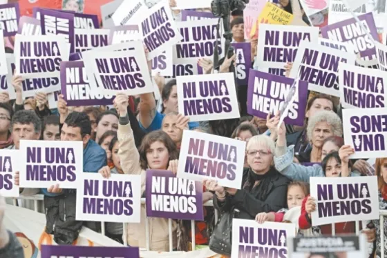 Los hijos de víctimas de femicidio cobrarán un subsidio