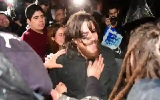 Momento en que liberaron a los detenidos. Foto: Télam