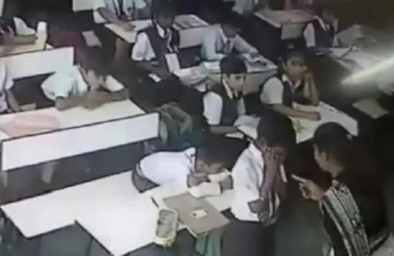 Maestra cachetea más de 30 veces a un nene. Video