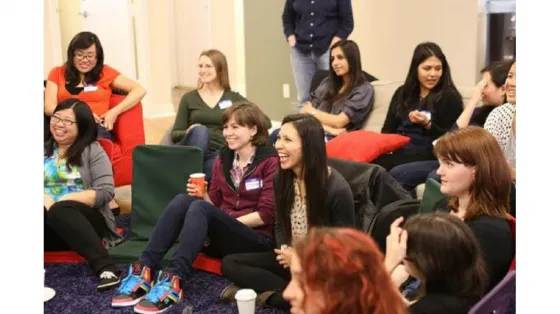 “Chicas poderosas” se abren paso en el mundo digital