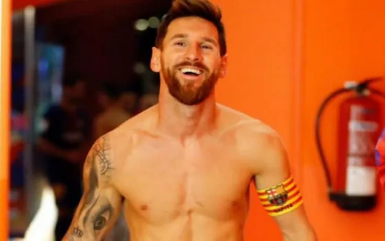 Messi y un tatuaje jugado. Foto