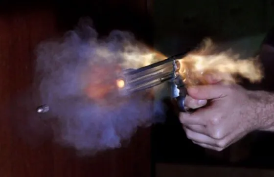 Recibió un balazo en la cabeza y llegó sola al hospital