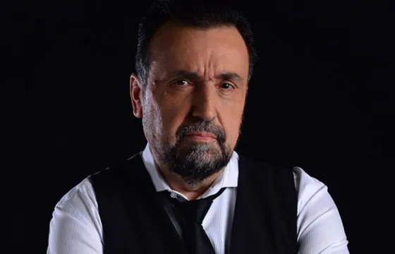 Aclararon que despidieron a Roberto Navarro por “indisciplina y falta de respeto”